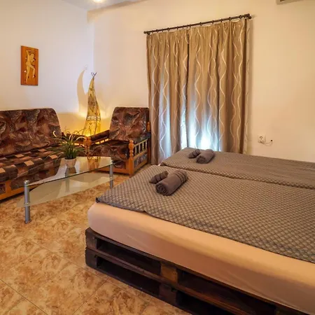 Halls Appartement *